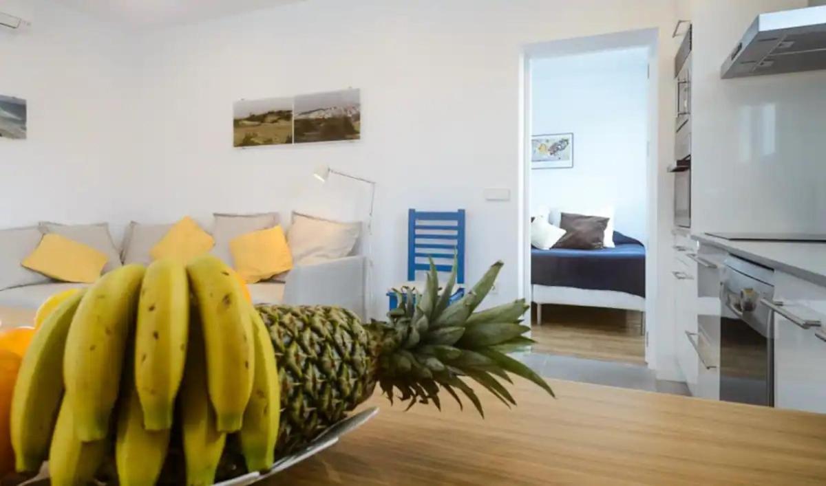 Apartamento Con Terraza Vistas Al Mar. كونيل ذي لا فرونتيرا المظهر الخارجي الصورة