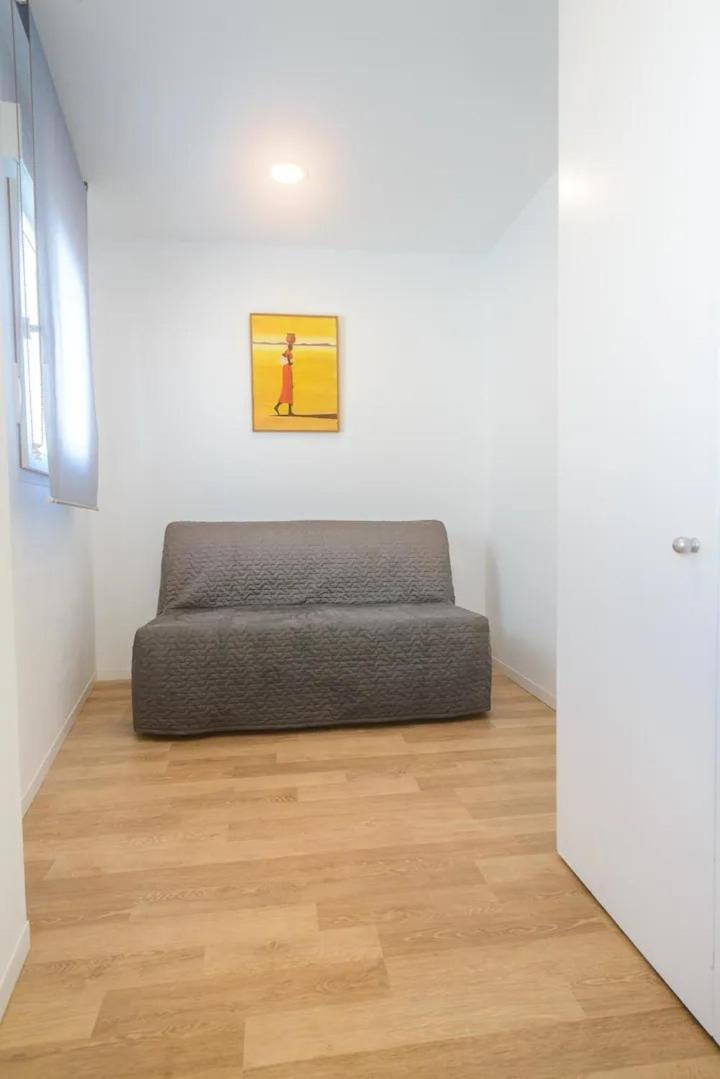 Apartamento Con Terraza Vistas Al Mar. كونيل ذي لا فرونتيرا المظهر الخارجي الصورة
