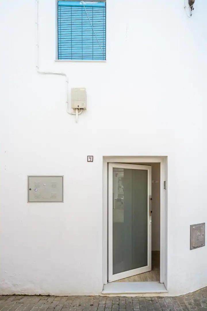 Apartamento Con Terraza Vistas Al Mar. كونيل ذي لا فرونتيرا المظهر الخارجي الصورة