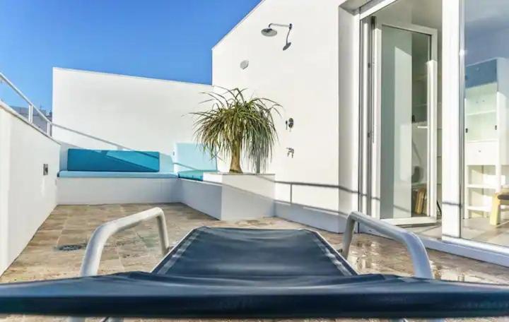 Apartamento Con Terraza Vistas Al Mar. كونيل ذي لا فرونتيرا المظهر الخارجي الصورة